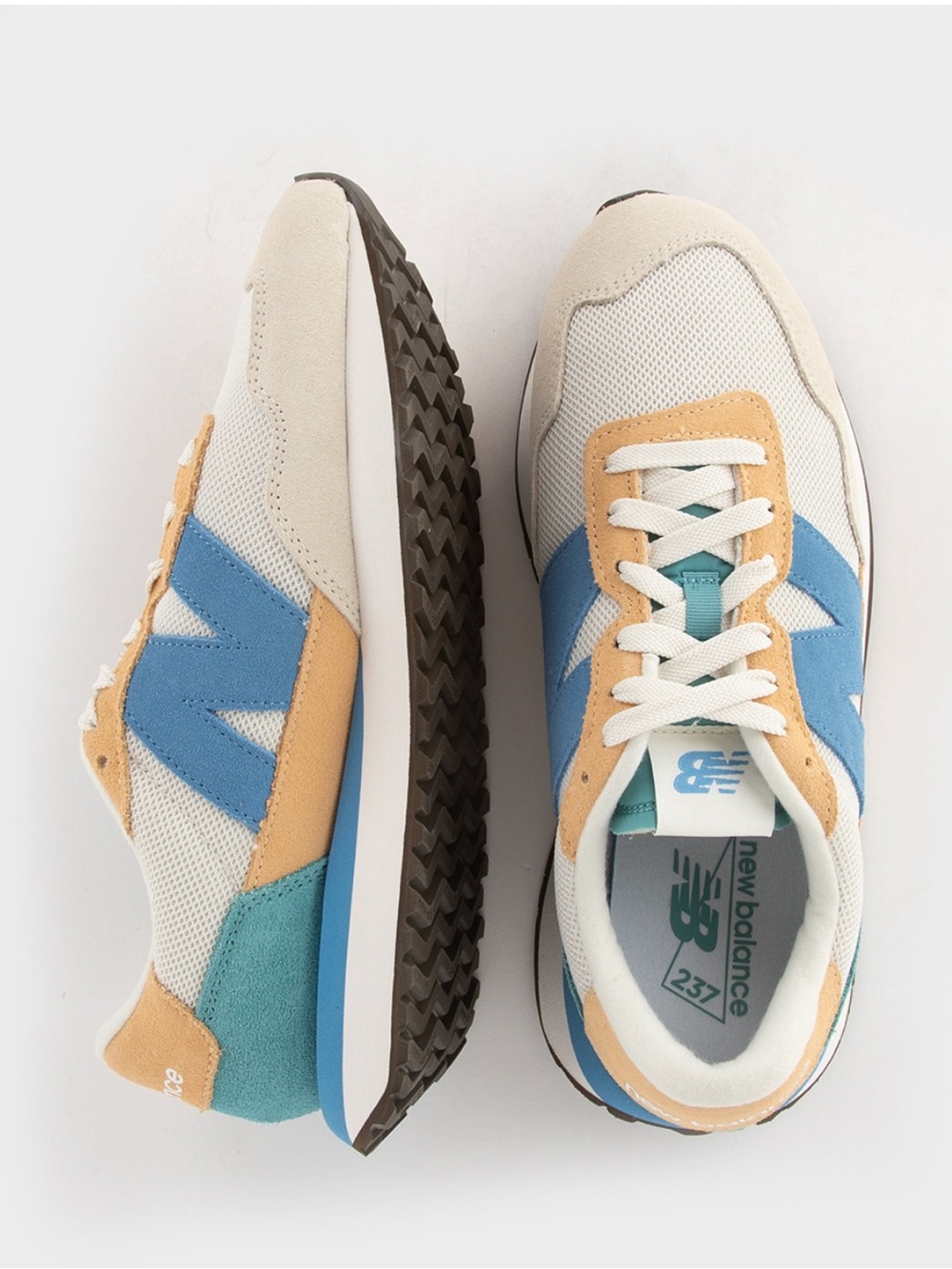 Brand New! New Balance Women's 237 Retro Runner size 7